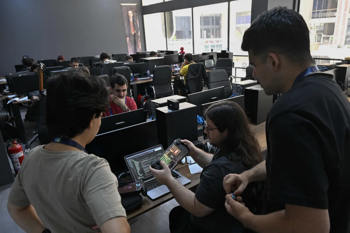 Ankara Büyükşehir Belediyesi, Game Jam Etkinliğinde Genç Yazılımcı ve Tasarımcıları Buluşturdu