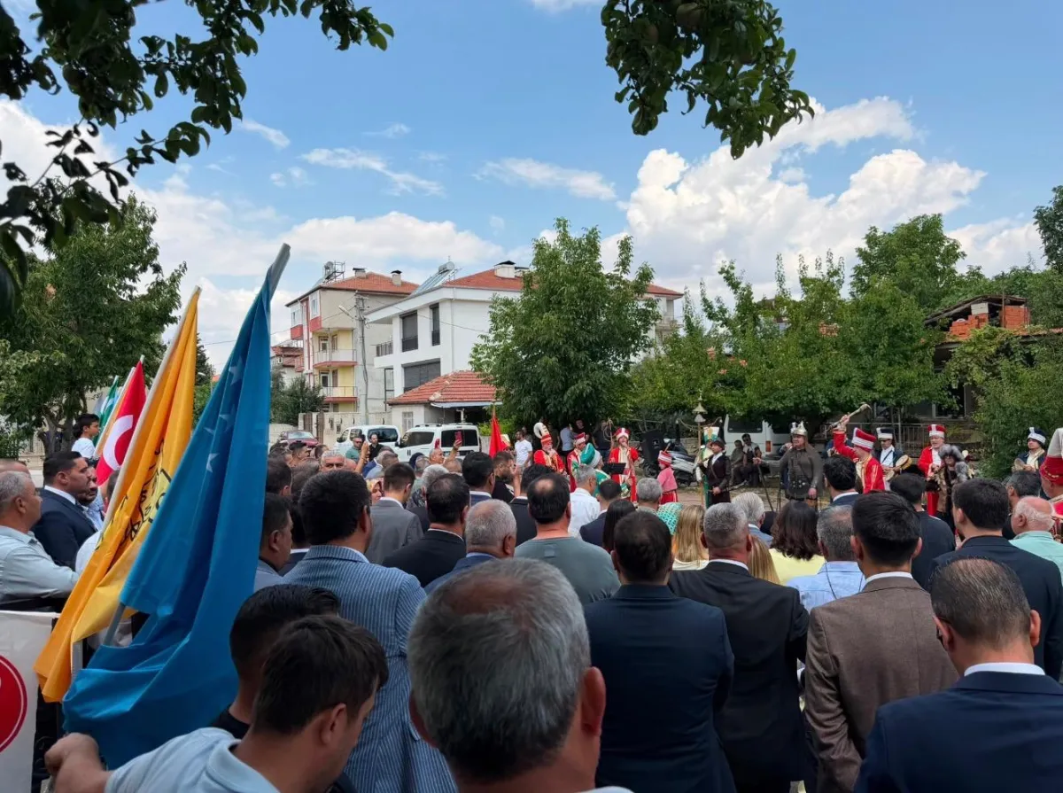 MHP Bucak'ta Kongre tamamlandı! Ali Sağar güven tazeledi