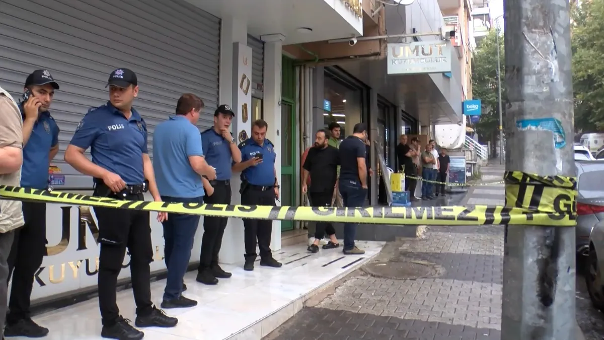 Maltepe’de kuyumcuda silahlı soygun