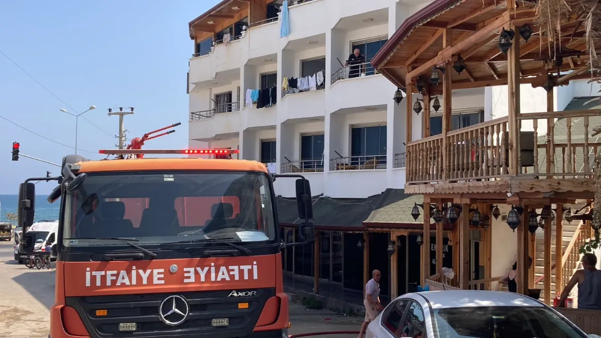 Mersin'de otelde yangın: 9 kişi dumandan etkilendi