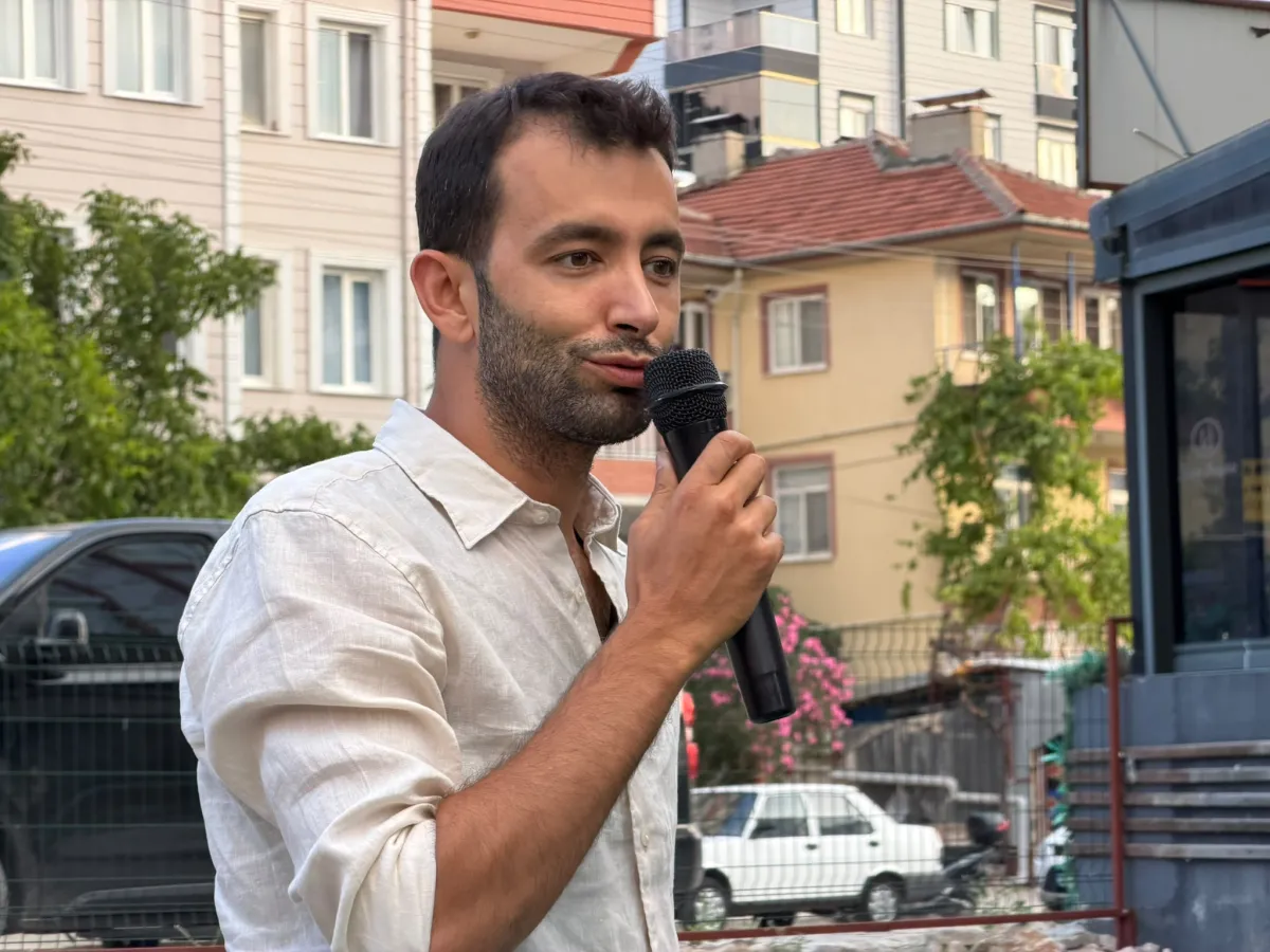 Ahmet Sedat Oktay, Bucak'ta İlk Kitabını Okurları İçin İmzaladı