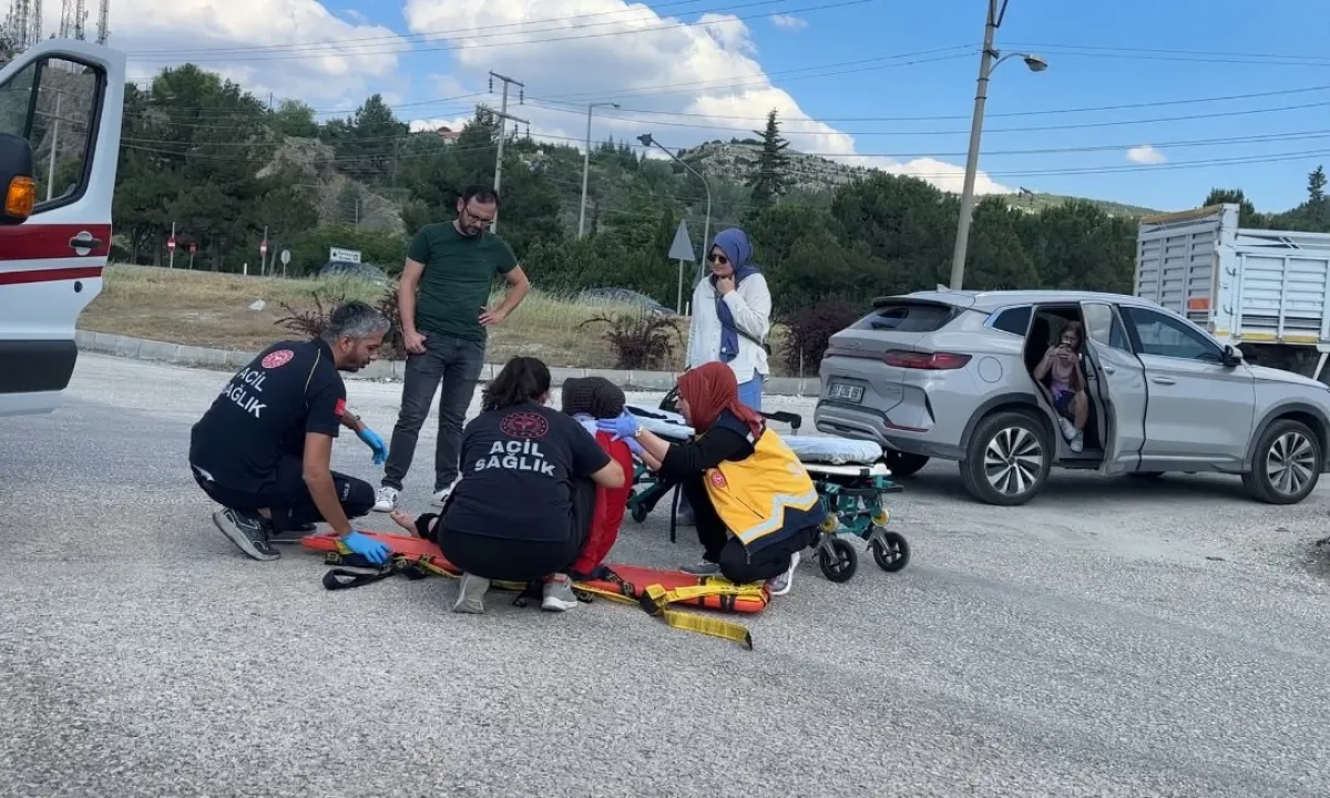 Burdur'da Motosiklet Kazası: Direksiyon Hakimiyetini Kaybeden Sürücü Yaralandı!