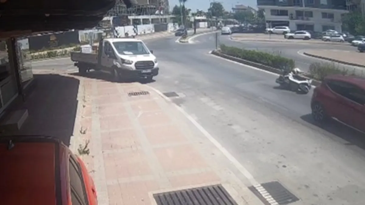 Önüne çıkan otomobile çarpmamak isterken kaza yaptı: 1 yaralı