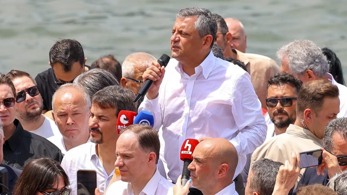 Özgür Özel Zonguldak'tan İktidar Mesajı: "Siyasette Marifet Gemiyi Limana Değil, İktidara Ulaştırmaktır"