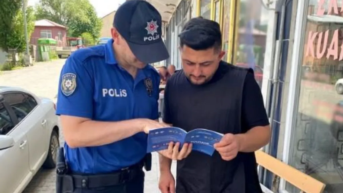 Polis, dolandırıcılığa karşı vatandaşları bilgilendirdi