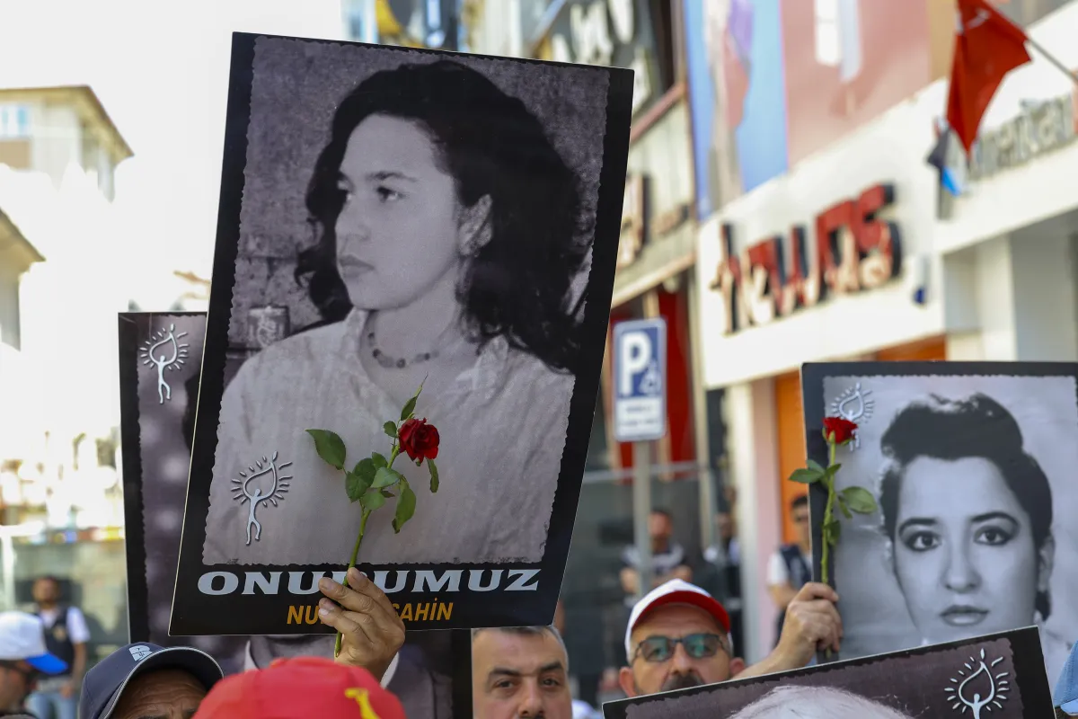 Özgür Özel: "Sivas Katliamı'nda 33 Yıldır Yanan Kor Ateş Ancak Adaletle Söner"
