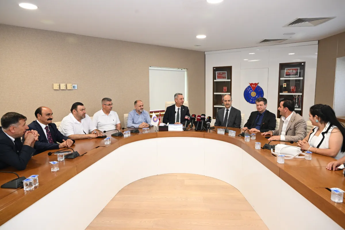Kahramanmaraş'ta Heyecan Veren Görüşme! Rektör Okumuş Gazetecilere Tek Tek Açıkladı: Listede Hedef Değişti!