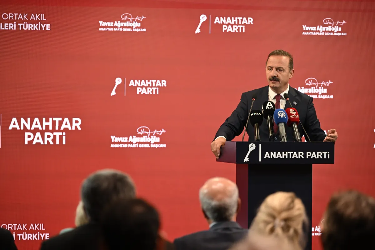 Anahtar Parti Genel Başkanı Yavuz Ağıralioğlu Liyakatle ahbap olsaydınız memleketiniz böyle olmayacaktı