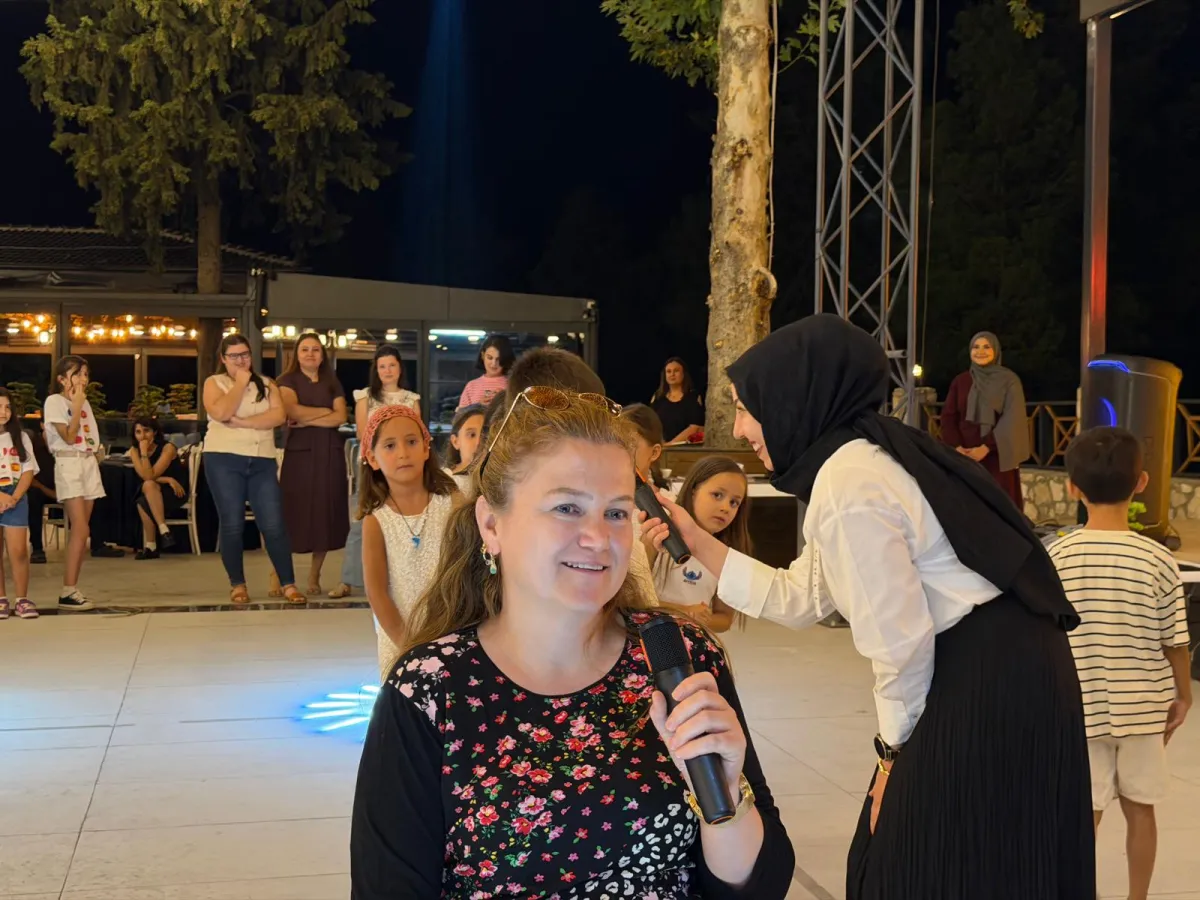 Bucak’ta yabancı dil eğitimine yeni bir soluk SKY English Academy yaz kursunu tamamladı, yeni döneme hazırlanıyor