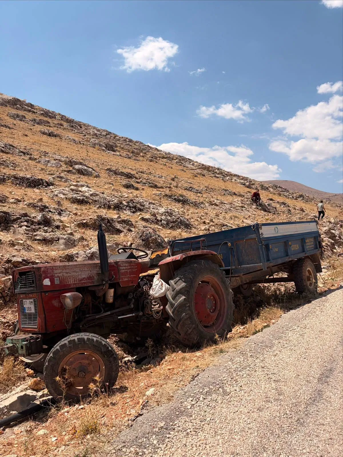 Korkuteli’nde Feci Kaza! Tırın Çarptığı Traktörün Sürücüsü Hayatını Kaybetti