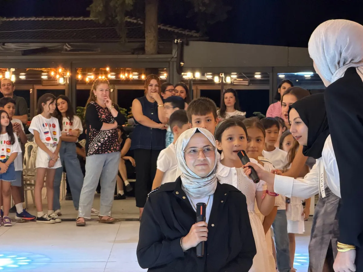 Bucak’ta yabancı dil eğitimine yeni bir soluk SKY English Academy yaz kursunu tamamladı, yeni döneme hazırlanıyor