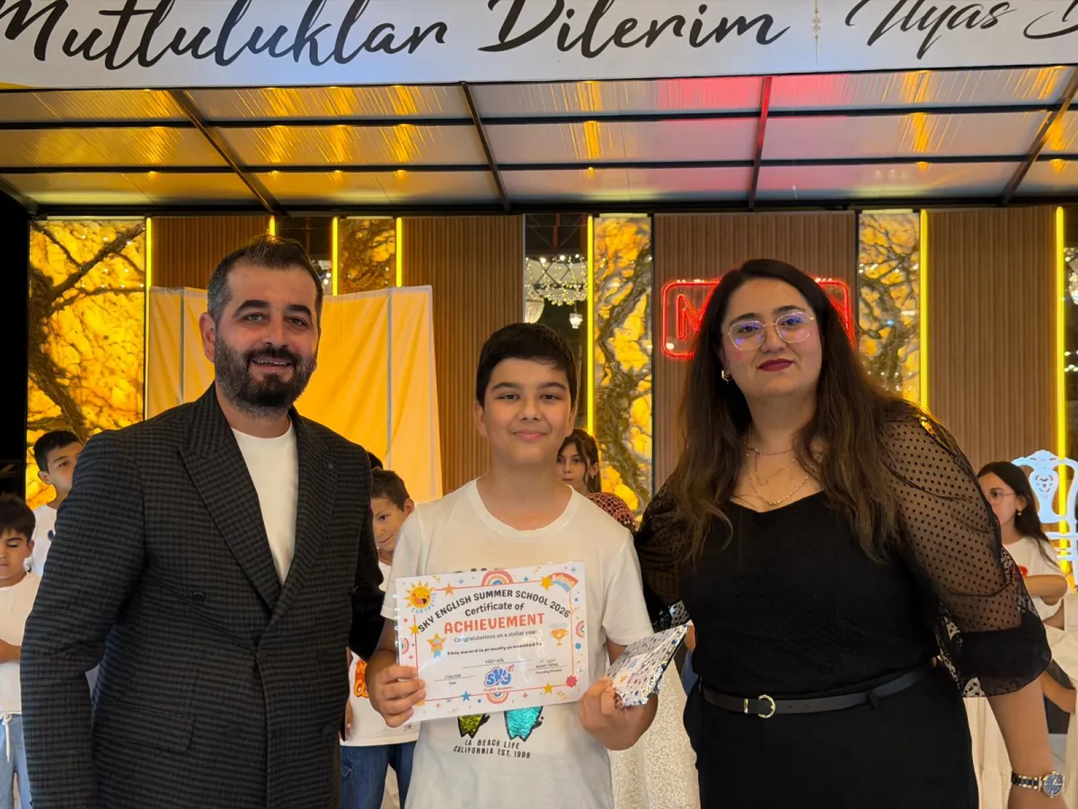 Bucak’ta yabancı dil eğitimine yeni bir soluk SKY English Academy yaz kursunu tamamladı, yeni döneme hazırlanıyor
