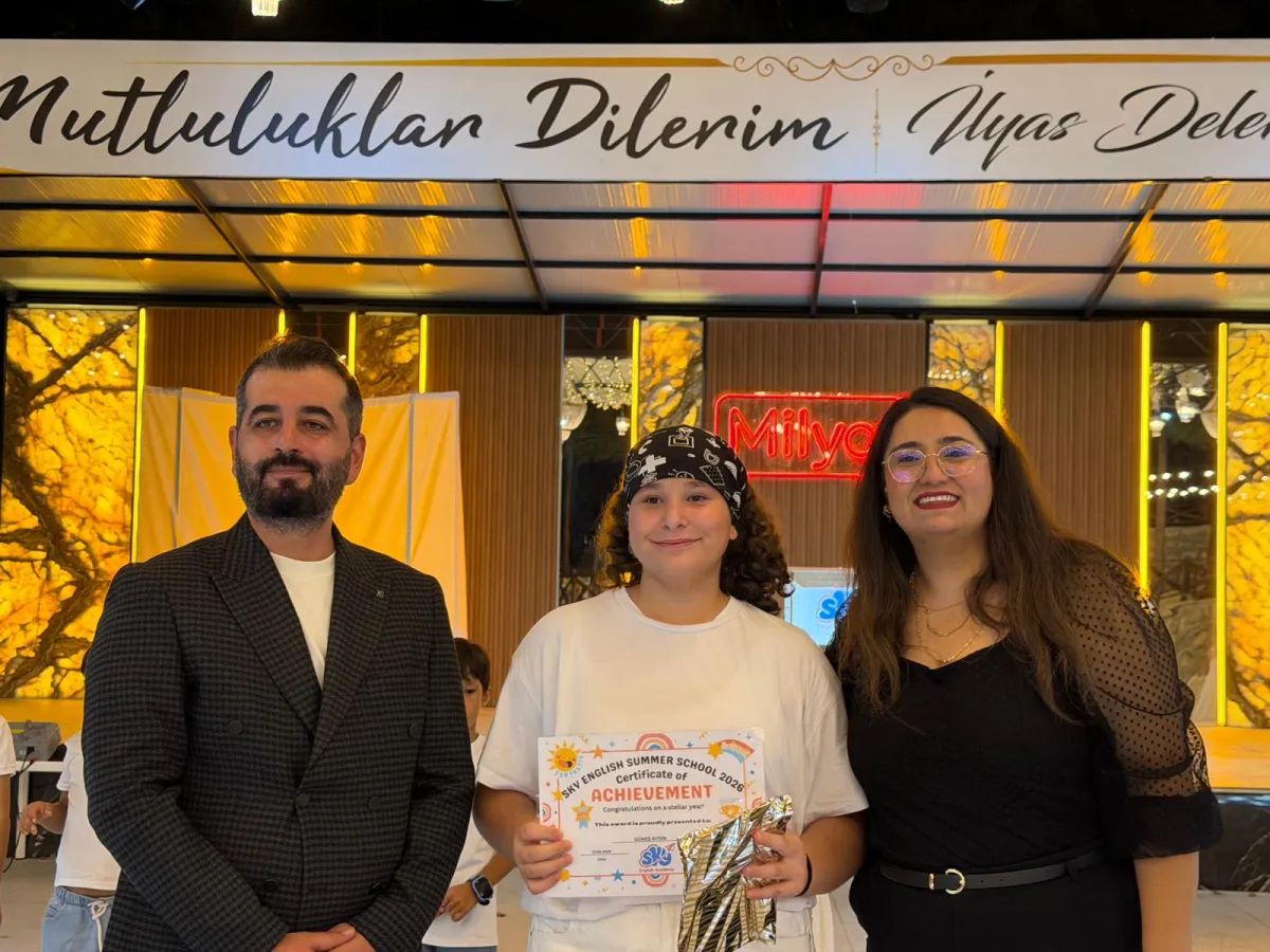 Bucak’ta yabancı dil eğitimine yeni bir soluk SKY English Academy yaz kursunu tamamladı, yeni döneme hazırlanıyor