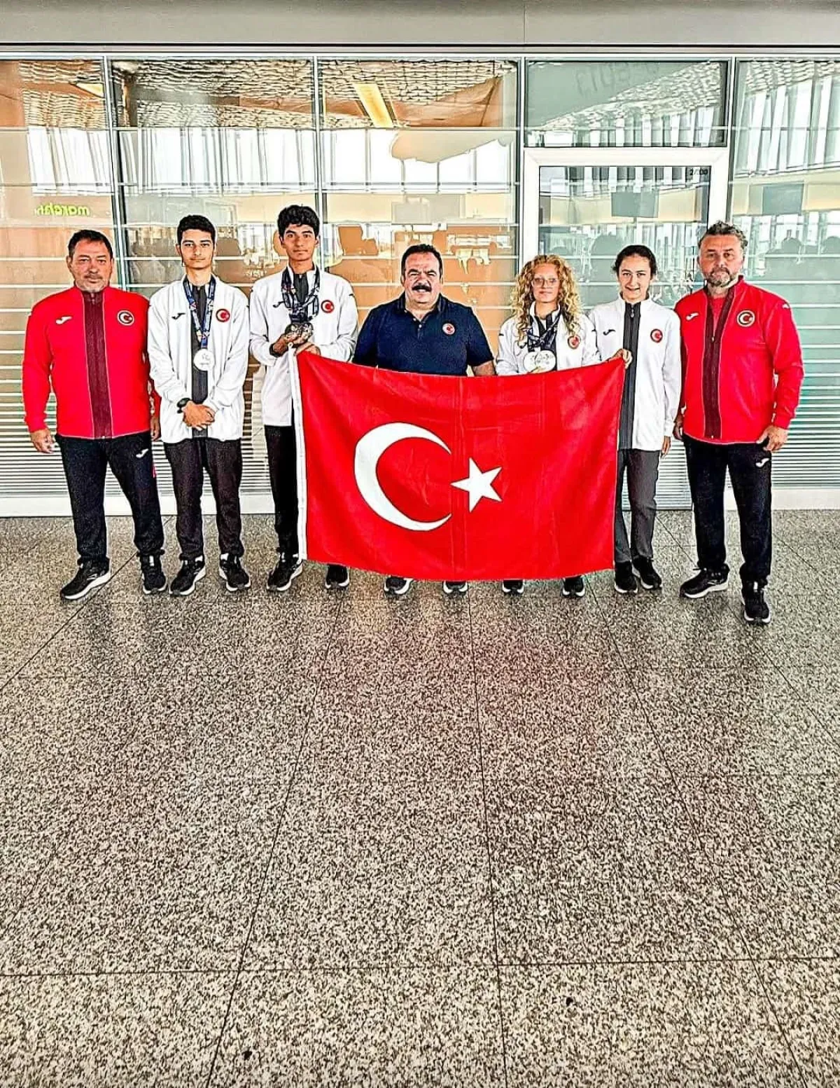 Antalyalı Milli Tenisçi Zeynepsu Yünlü'den Avrupa Gençlik Oyunları'nda Çifte Gümüş