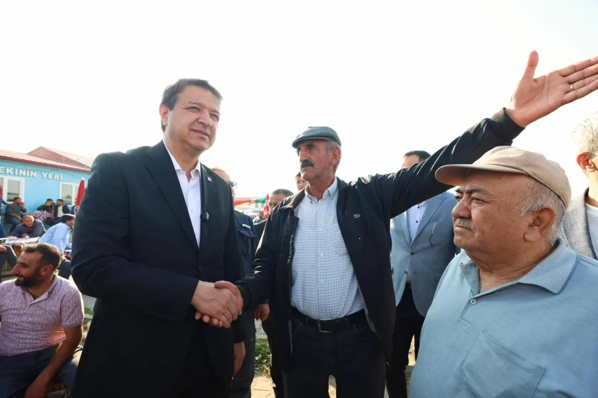 ANKARA-Mahmut Arıkan Iğdır’da Esnaf ve Vatandaşın Sorunlarını Dinledi