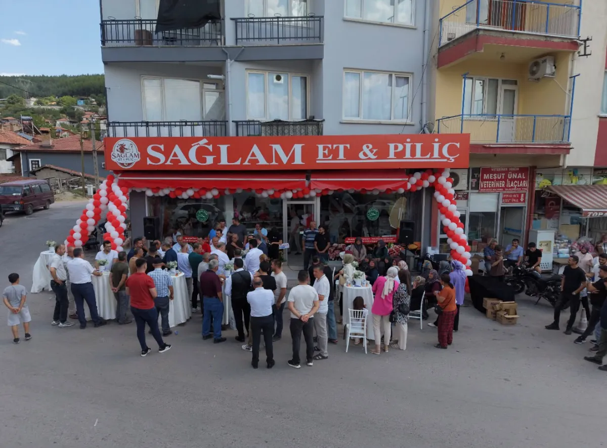 Sağlam Et & Piliç Bucak’ta Açıldı: Çiftlikten Tezgâha Taze ve Yerli Et