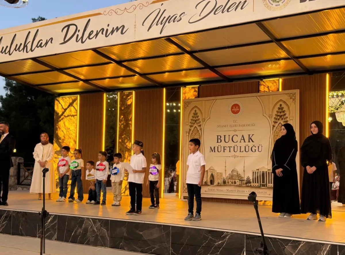 Bucak’ta Yaz Kur’an Kurslarına renkli kapanış