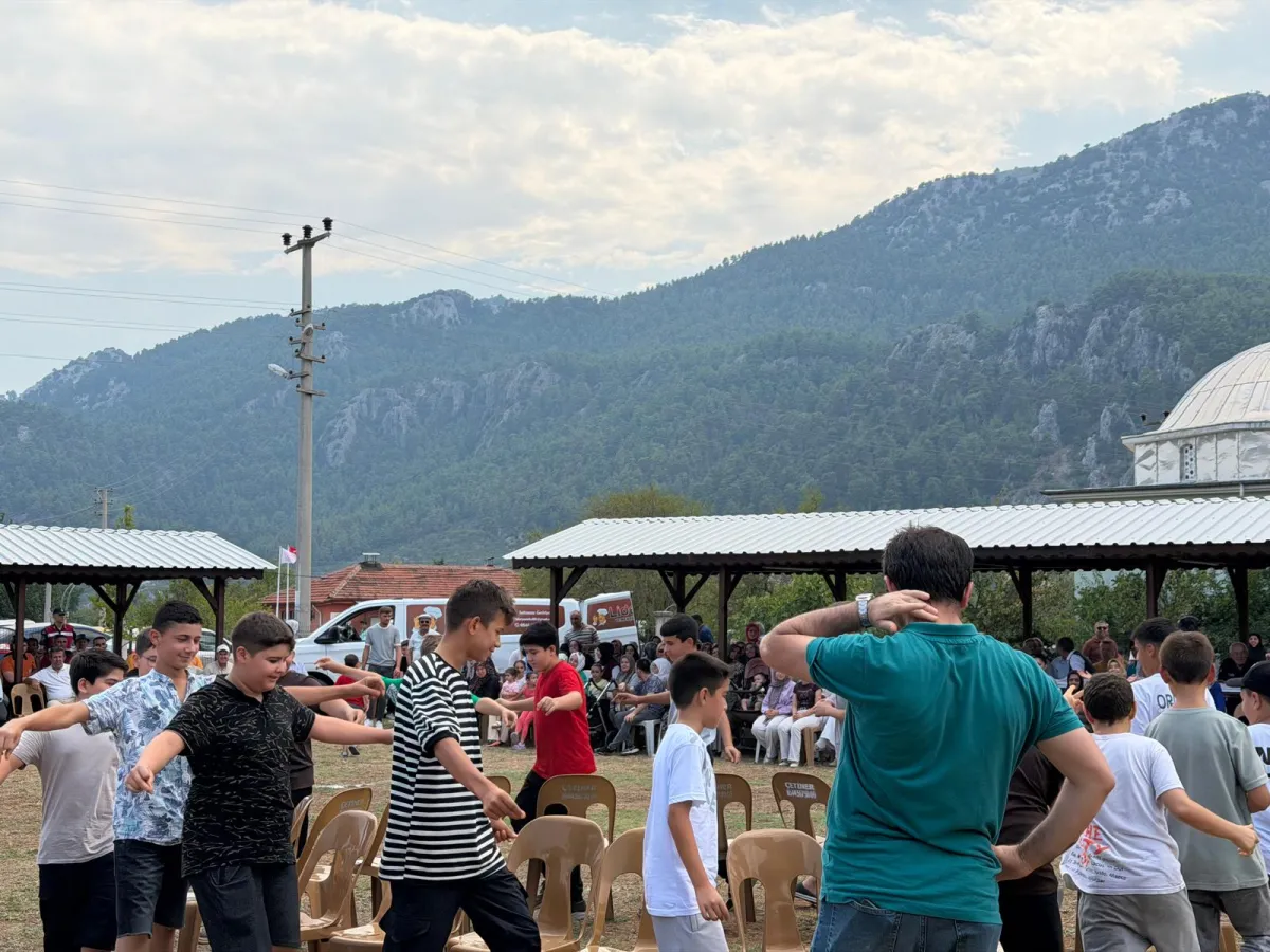 Kayı Köyü’nde Gelenek Bozulmadı 20. İncir ve Kültür Festivali’ne Yoğun İlgi