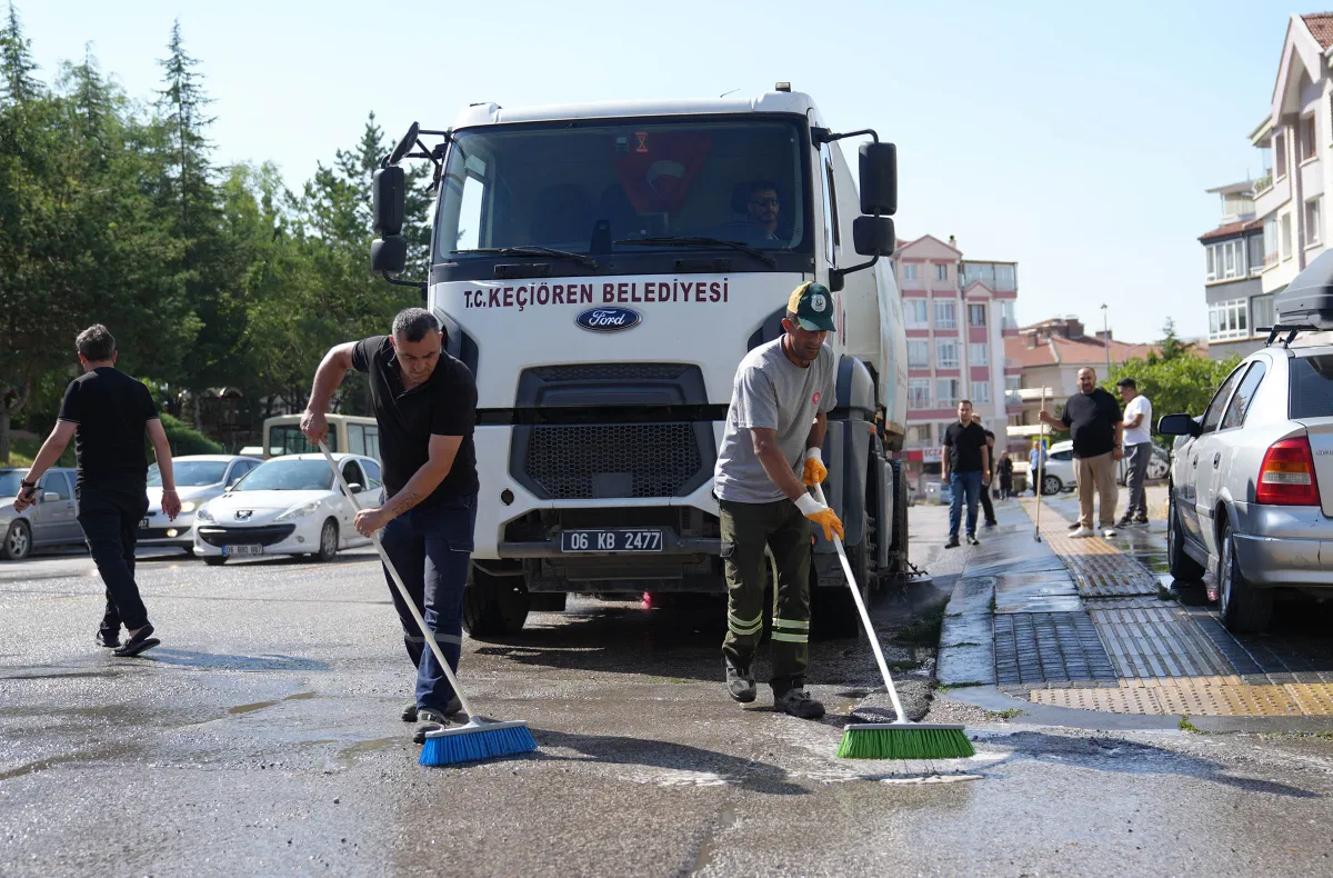 Keçiören’de Kapsamlı Temizlik Seferberliği: Cadde ve Sokaklar Pırıl Pırıl
