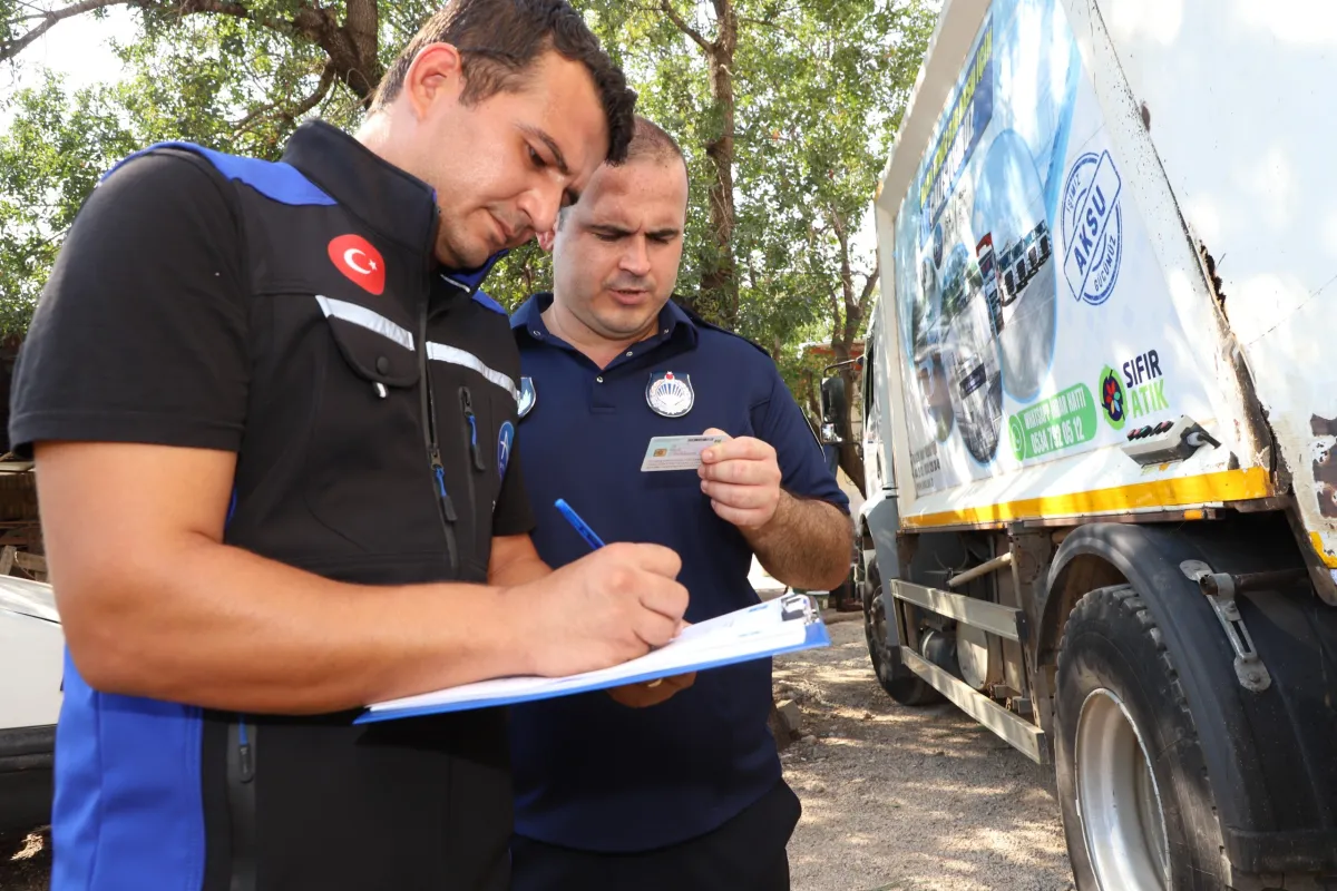 Antalya Aksu’da 15 ton tarihi geçmiş süt ürününe el konuldu