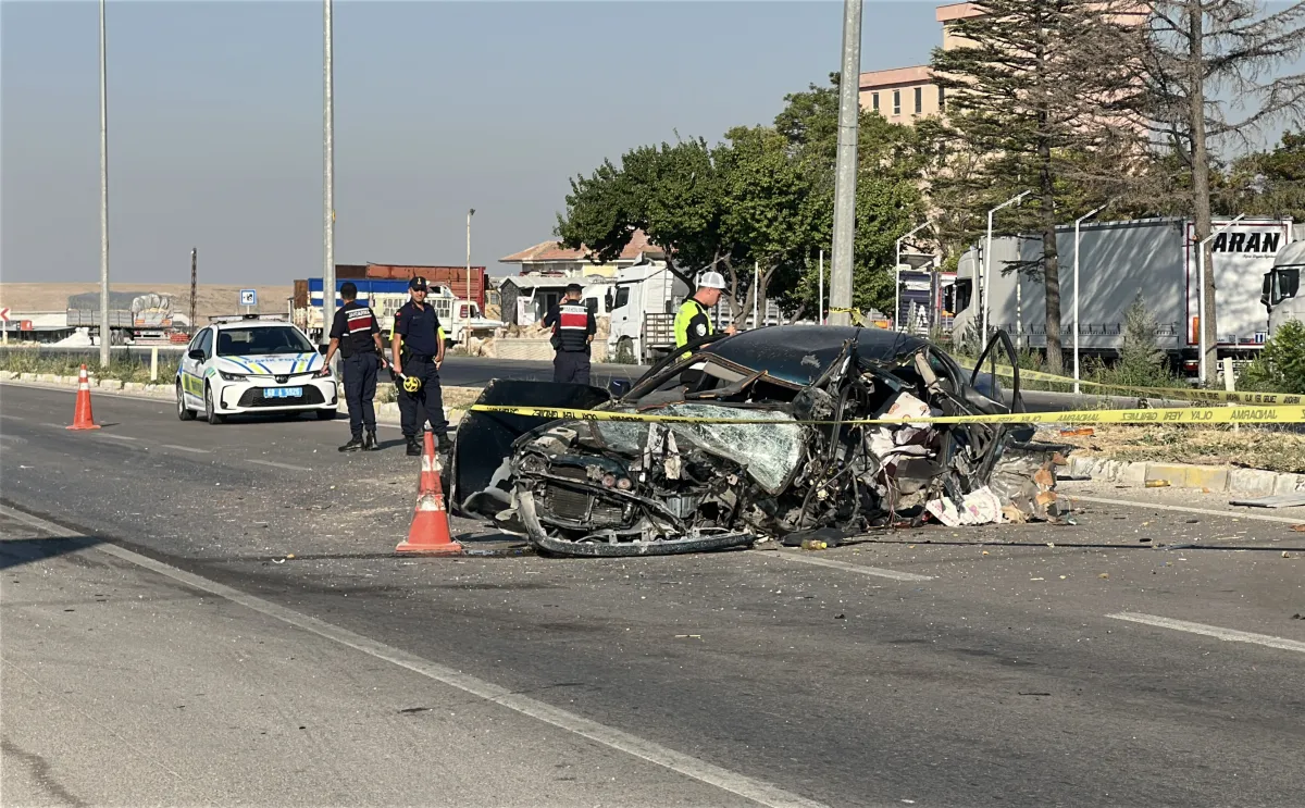 Aksaray Eskil Eşmekaya'da Feci kaza 2 ölü 2 ağır yaralı