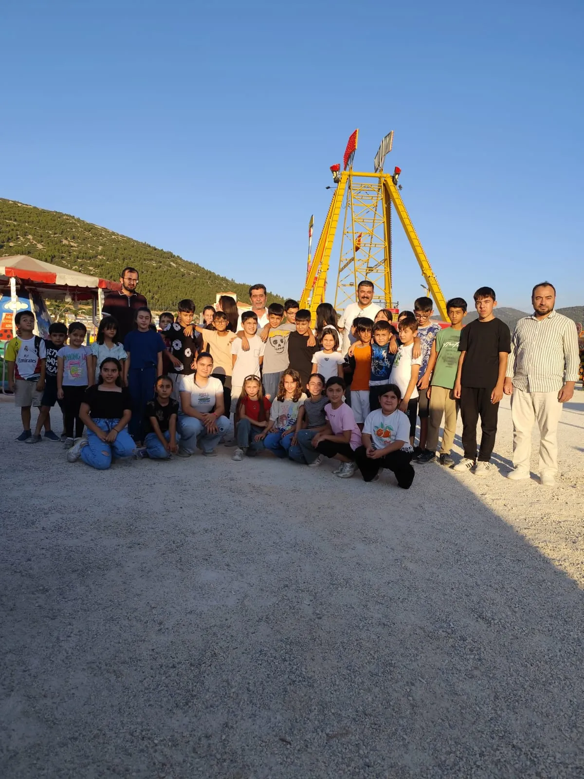 Alaattin Mahallesi Muhtarı İsmail Tuncer’den Kur’an Kursu öğrencilerine lunapark sürprizi