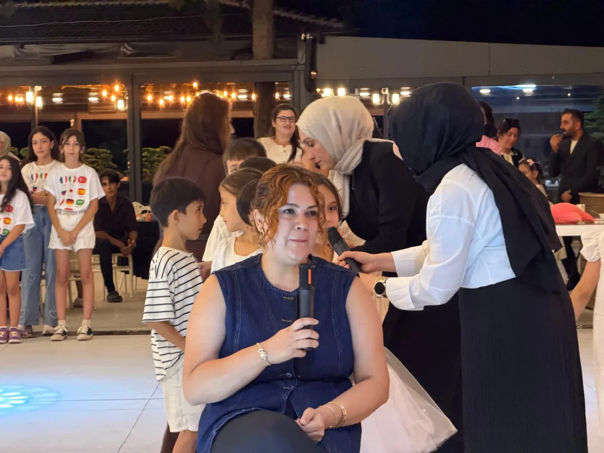Bucak’ta yabancı dil eğitimine yeni bir soluk SKY English Academy yaz kursunu tamamladı, yeni döneme hazırlanıyor
