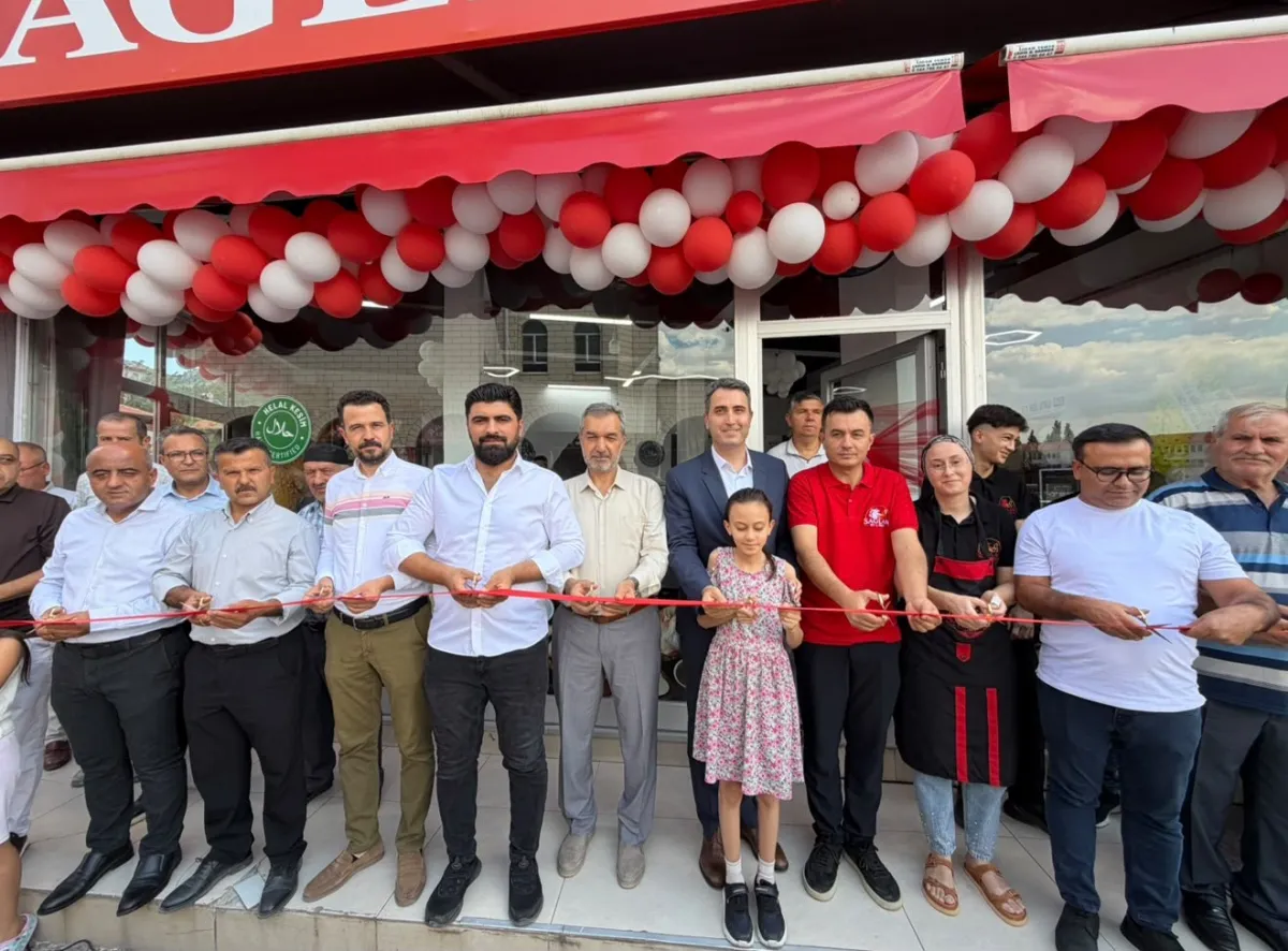 Sağlam Et & Piliç Bucak’ta Açıldı: Çiftlikten Tezgâha Taze ve Yerli Et