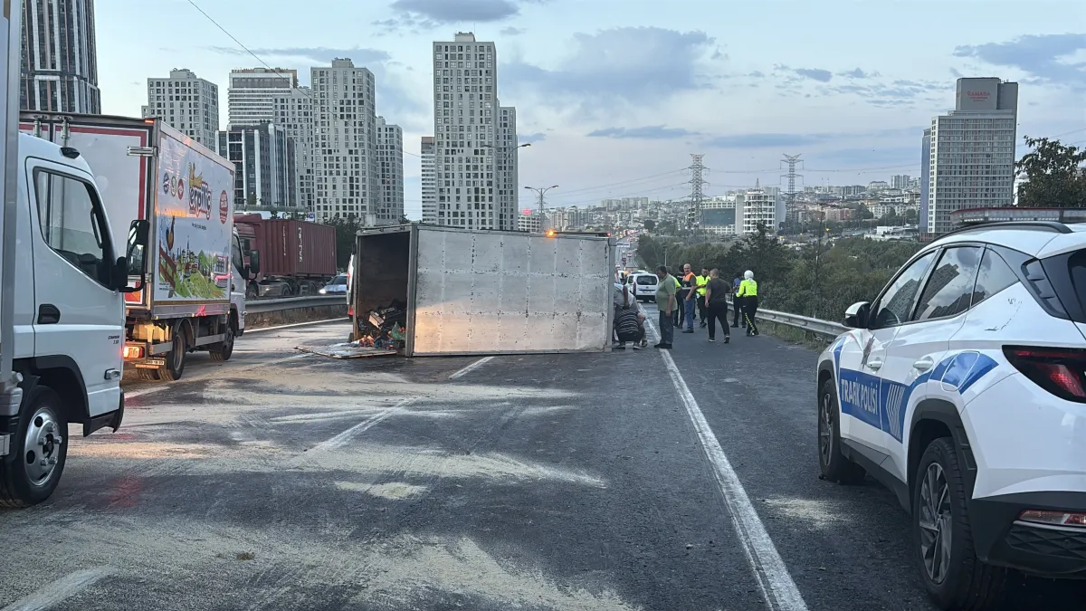 İstanbul Esenyurt’ta 11 Araç Birbirine Girdi: 2’si Ağır 6 Yaralı