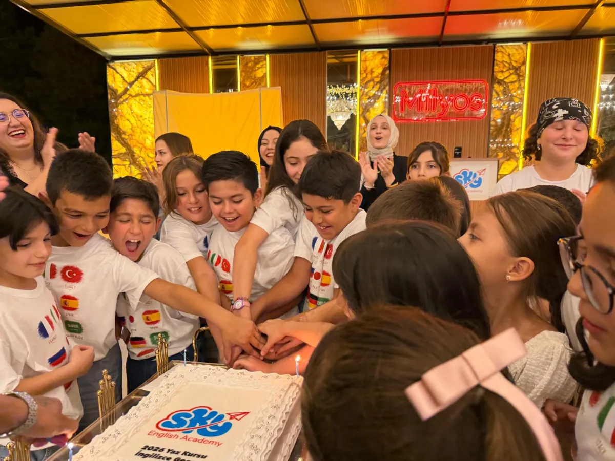 Bucak’ta yabancı dil eğitimine yeni bir soluk SKY English Academy yaz kursunu tamamladı, yeni döneme hazırlanıyor