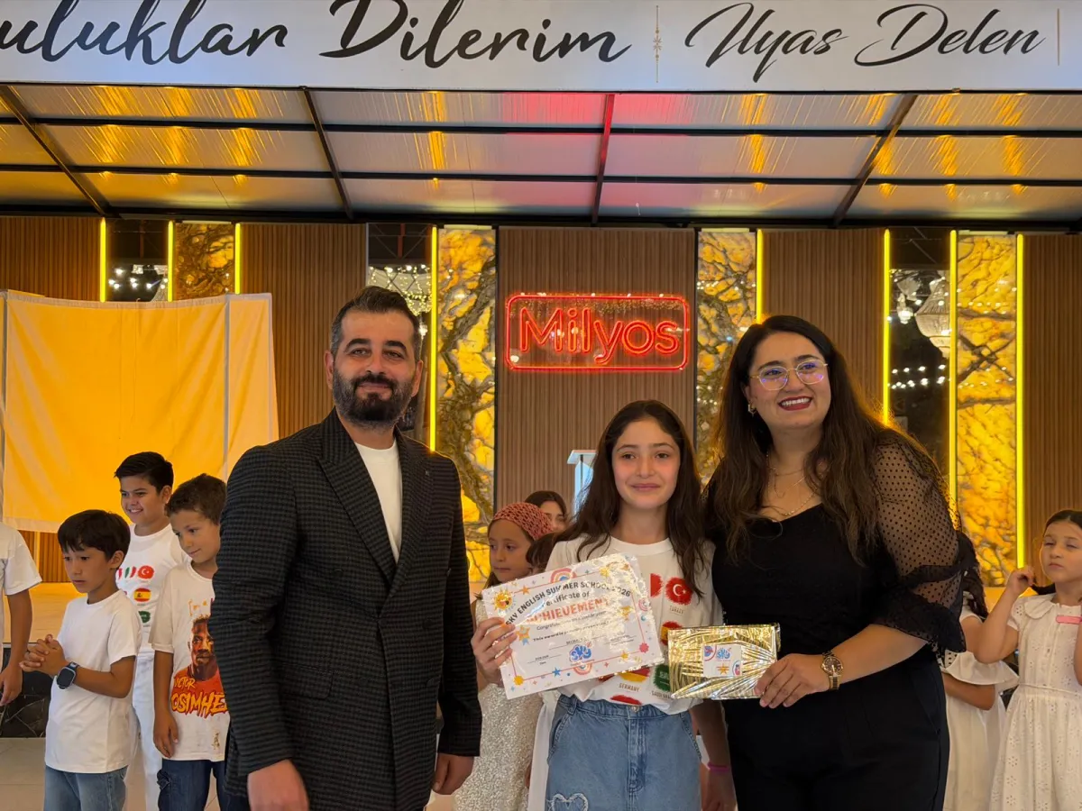 Bucak’ta yabancı dil eğitimine yeni bir soluk SKY English Academy yaz kursunu tamamladı, yeni döneme hazırlanıyor
