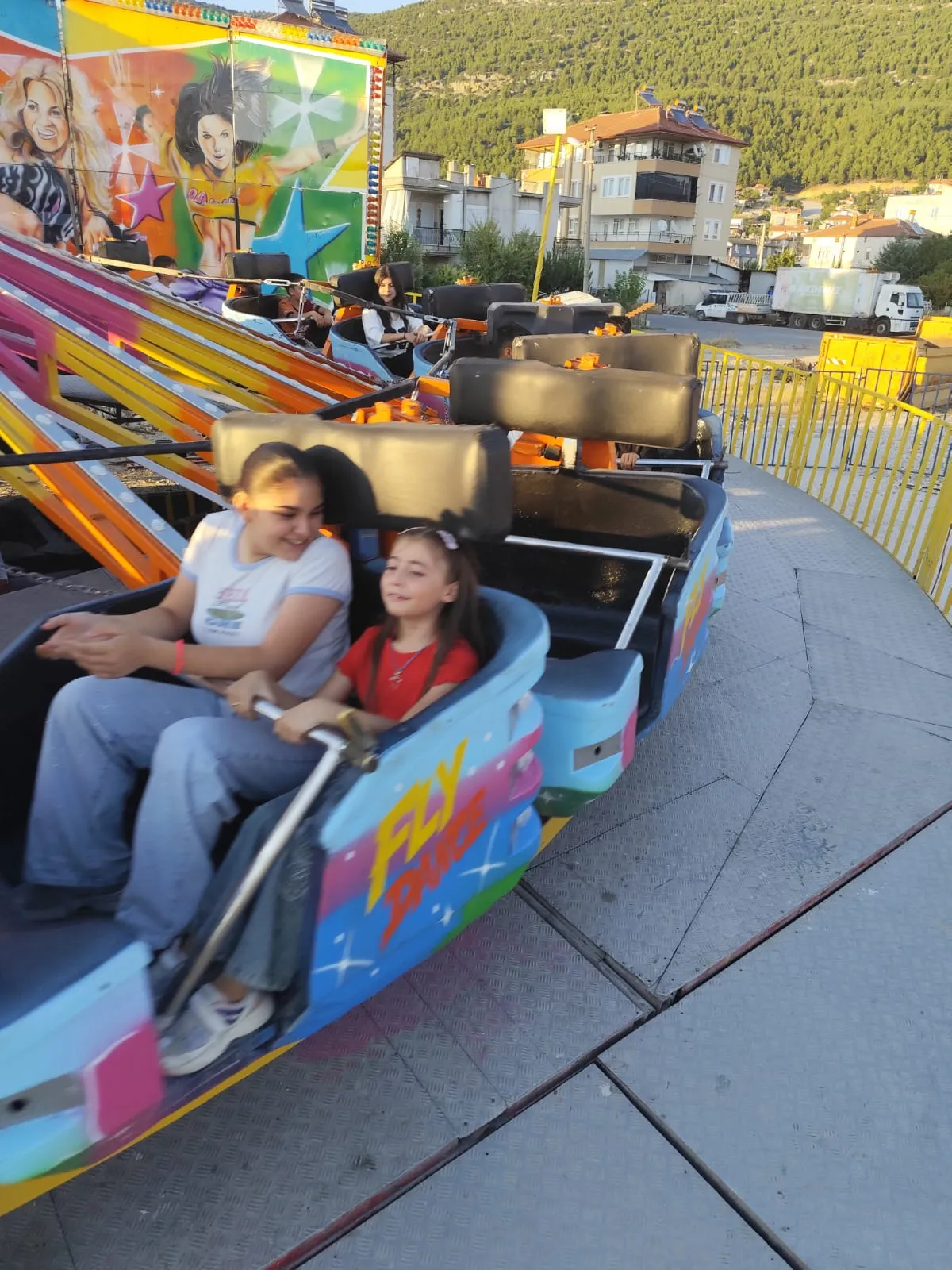 Alaattin Mahallesi Muhtarı İsmail Tuncer’den Kur’an Kursu öğrencilerine lunapark sürprizi