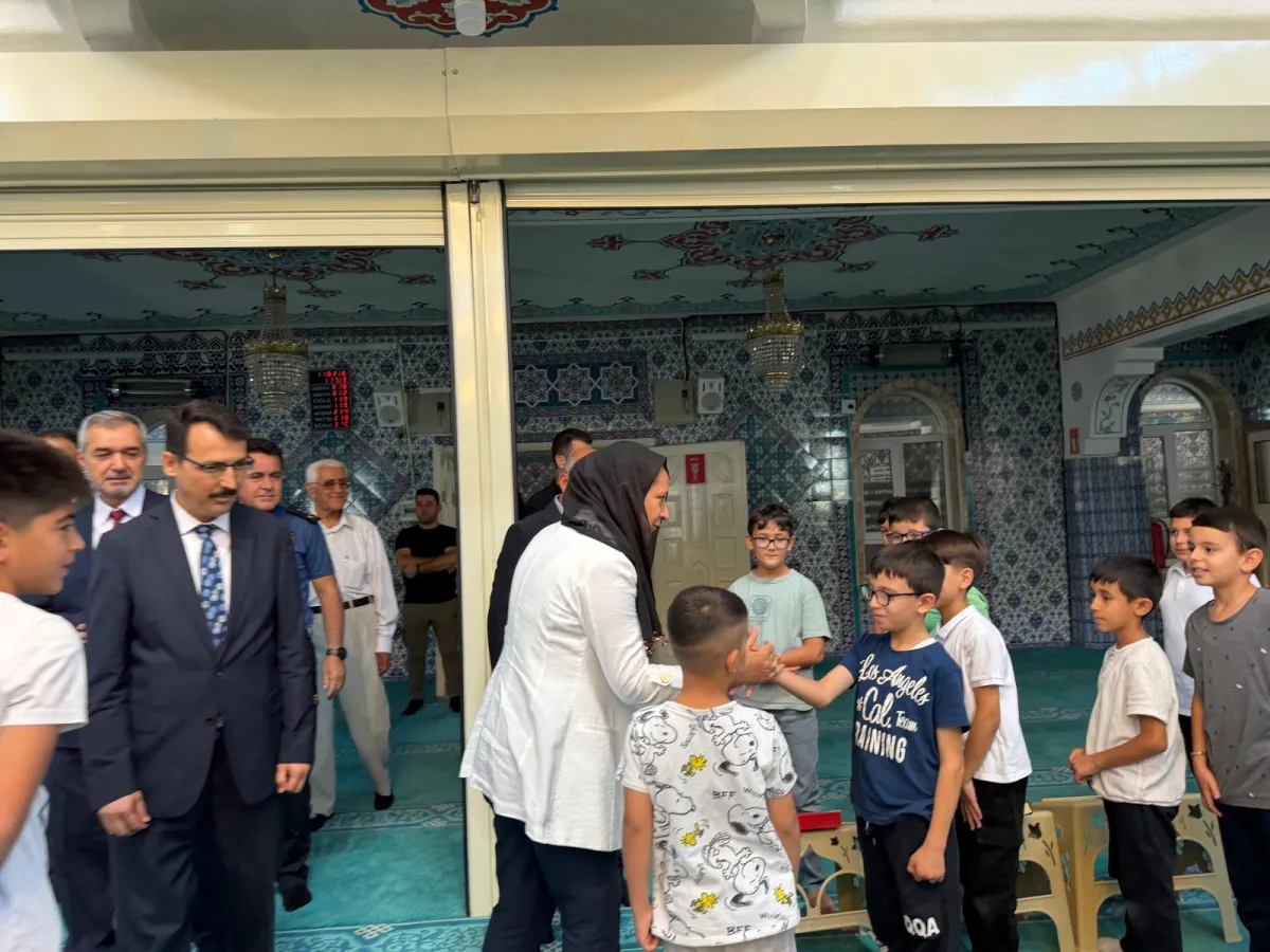 Miniklerin pide daveti karşılıksız kalmadı Vali Bilgihan Bucak’ta öğrencilerle buluştu