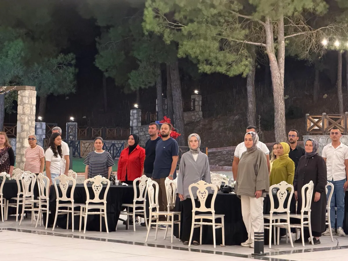 Bucak’ta yabancı dil eğitimine yeni bir soluk SKY English Academy yaz kursunu tamamladı, yeni döneme hazırlanıyor