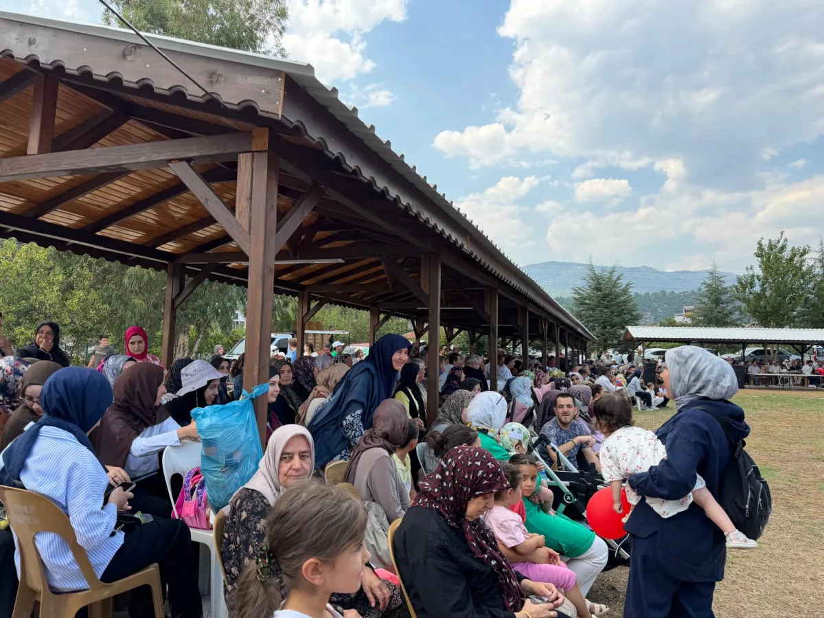 Kayı Köyü’nde Gelenek Bozulmadı 20. İncir ve Kültür Festivali’ne Yoğun İlgi
