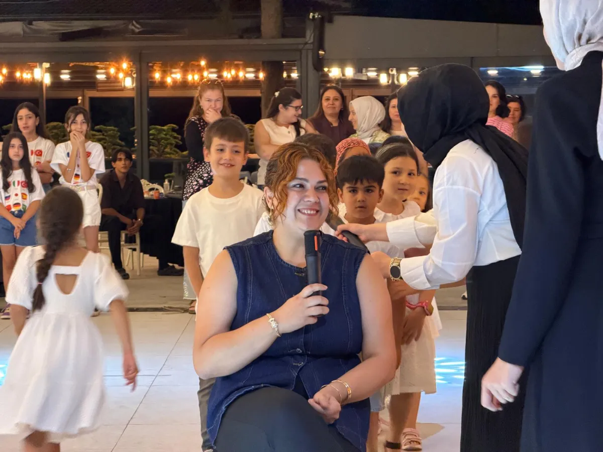 Bucak’ta yabancı dil eğitimine yeni bir soluk SKY English Academy yaz kursunu tamamladı, yeni döneme hazırlanıyor