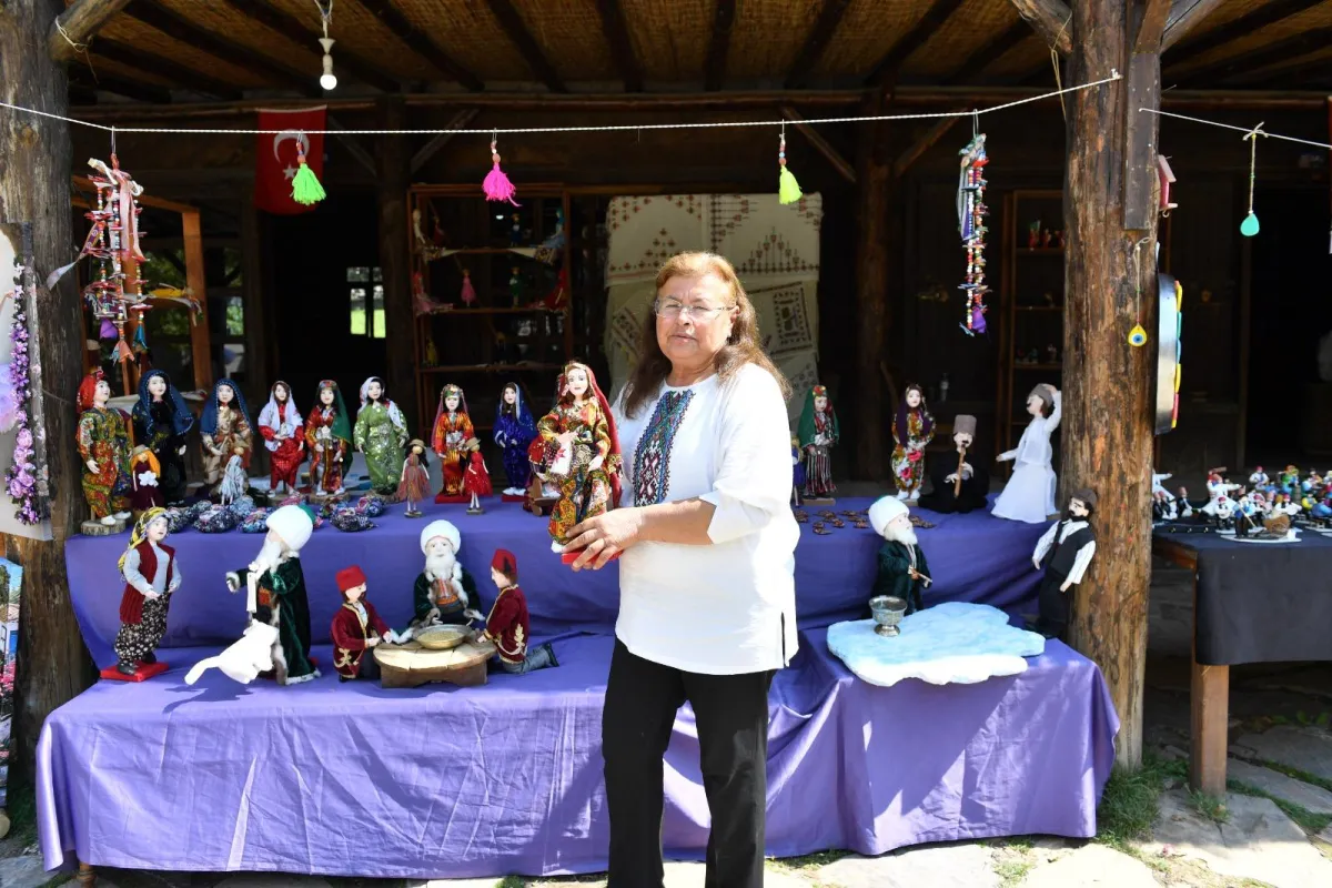 ANKARA- Unutulmaya Yüz Tutan El Sanatları Altınköy’de Yaşatılıyor