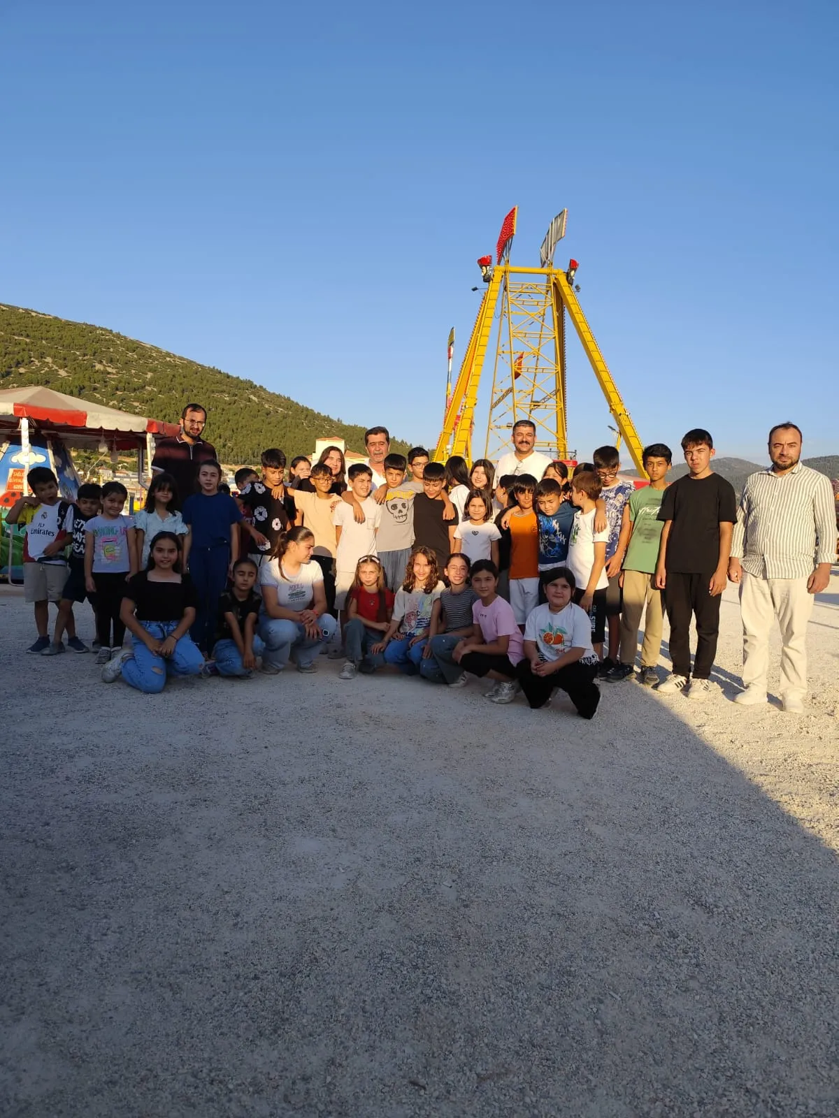 Alaattin Mahallesi Muhtarı İsmail Tuncer’den Kur’an Kursu öğrencilerine lunapark sürprizi