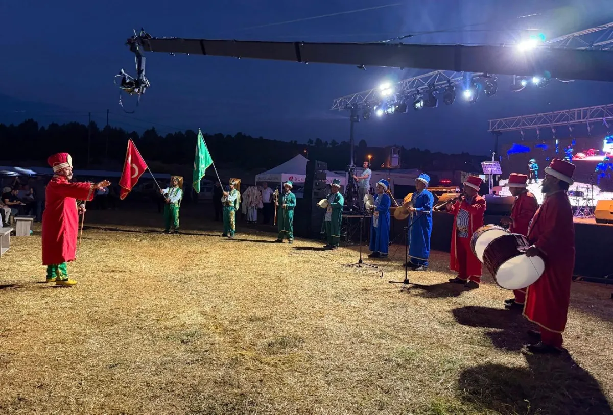 Kremna Kültür ve Sanat Festivali Çamlık Köyü’nde coşkuyla gerçekleştirildi