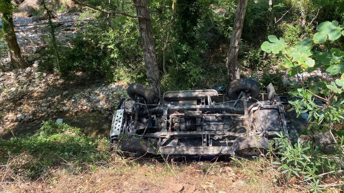 Antalya’da safari turu kabusa döndü Araç şarampole devrildi, 11 yaralı