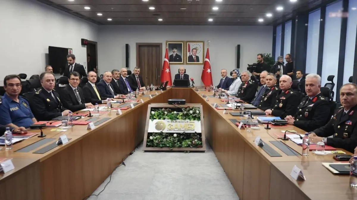 Çerçeve Yasa Sonrası İlk Güvenlik Zirvesi: Valiler ve Emniyet Müdürleri Toplandı