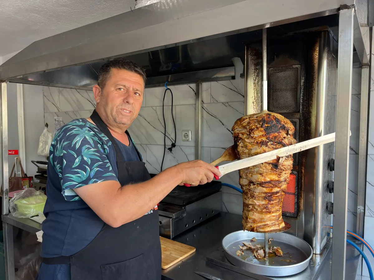 Bucak’ta Lezzetin Yeni Adresi: Serdar Usta Bol Döner Hizmete Açıldı