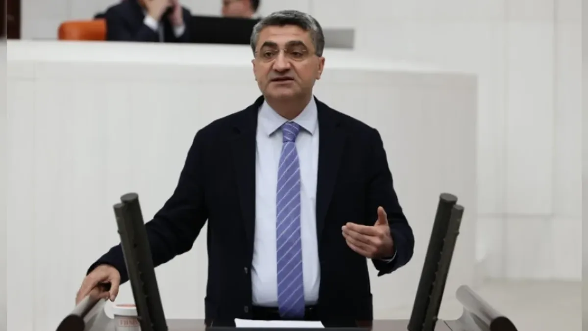 DEVA Partili Ekmen’den Turhan Çömez Soruşturmasına Tepki: “Meclis Kürsüsü Milletin Kürsüsüdür”