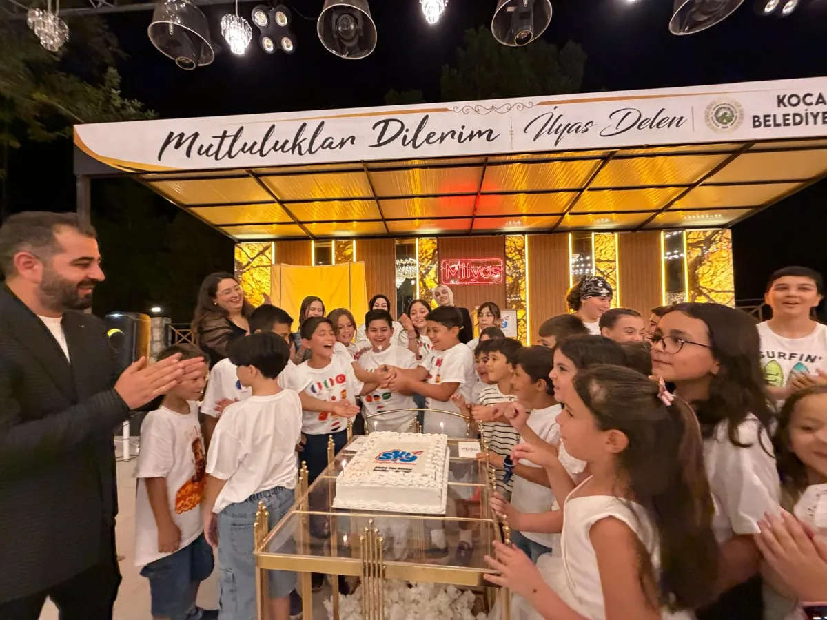 Bucak’ta yabancı dil eğitimine yeni bir soluk SKY English Academy yaz kursunu tamamladı, yeni döneme hazırlanıyor