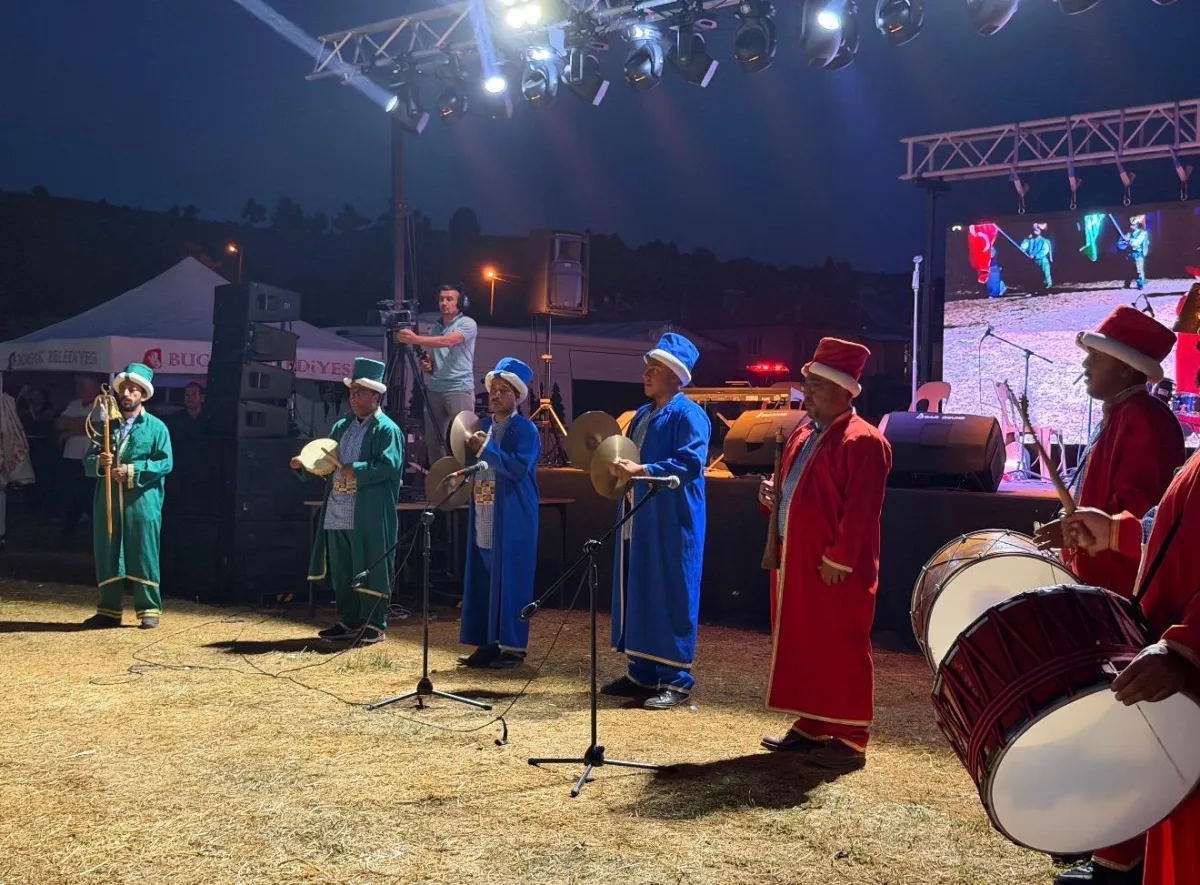 Kremna Kültür ve Sanat Festivali Çamlık Köyü’nde coşkuyla gerçekleştirildi