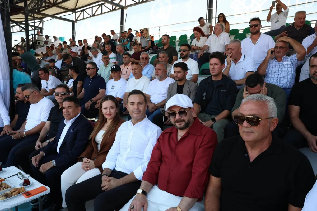 Canlı İzle ! Başkan Vekili Büşra Özdemir’den Mustafa Taş’a final öncesi destek: “Şimdi sıra şampiyonlukta”