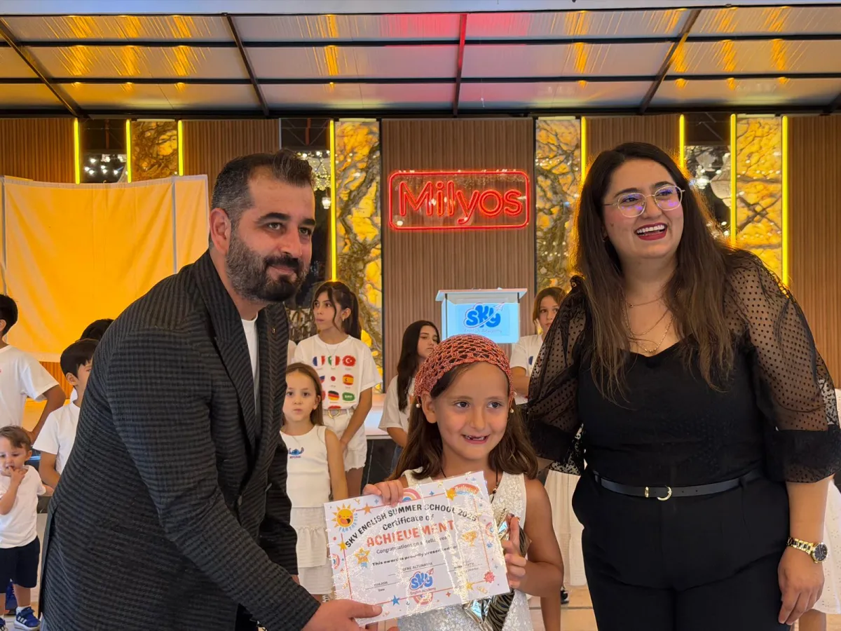 Bucak’ta yabancı dil eğitimine yeni bir soluk SKY English Academy yaz kursunu tamamladı, yeni döneme hazırlanıyor
