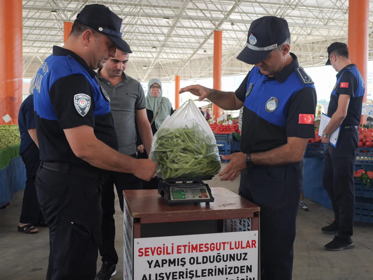 Etimesgut’ta Zabıta Ekiplerinden Kapsamlı Denetim