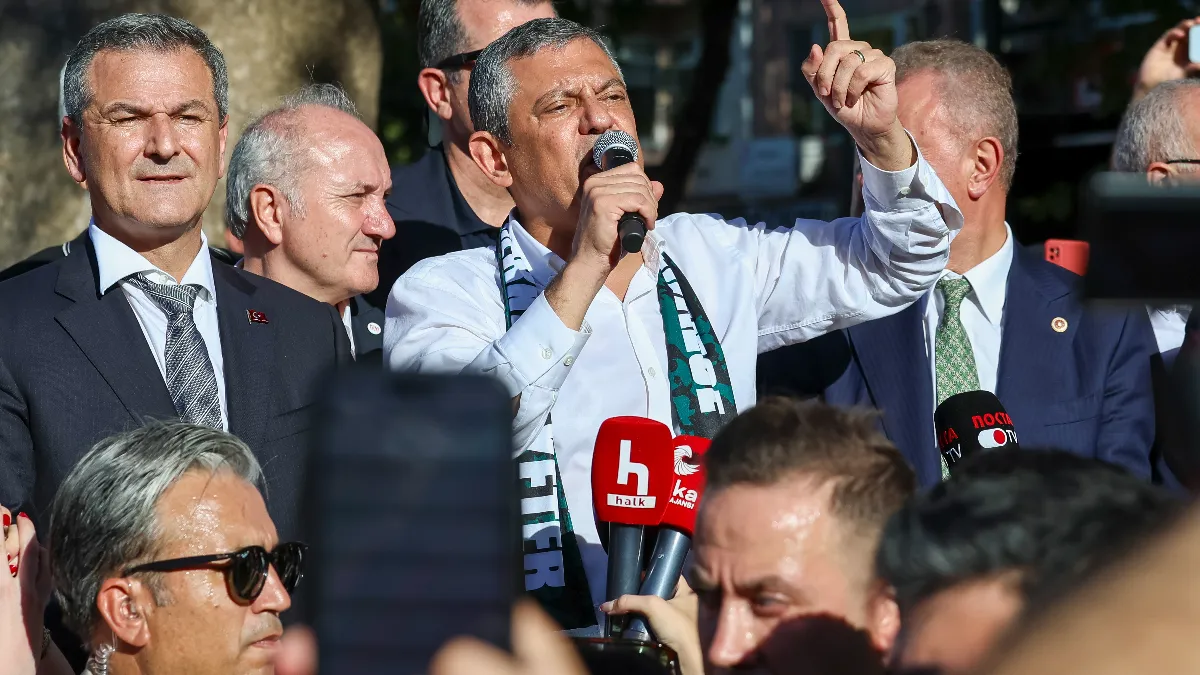 Özgür Özel: Memlekette Bir Şeyler Değişiyor, Yeni Bir Şey Doğuyor 