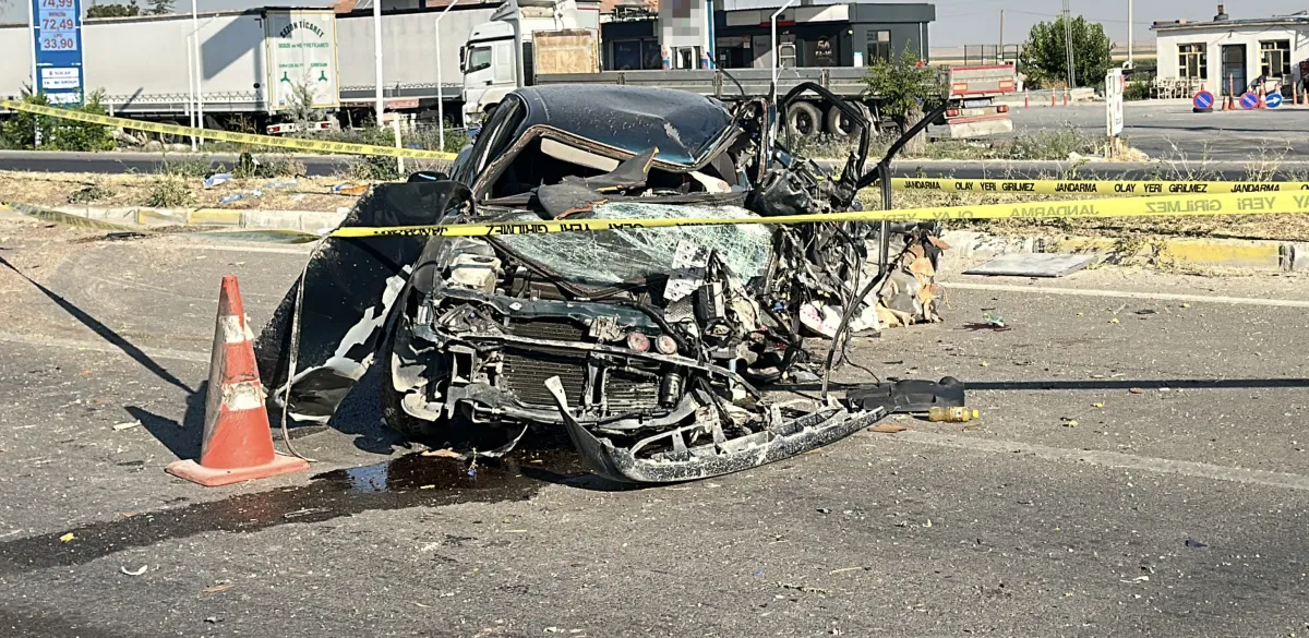 Aksaray Eskil Eşmekaya'da Feci kaza 2 ölü 2 ağır yaralı